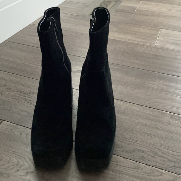 Black suede boots - Picture 3 of 5